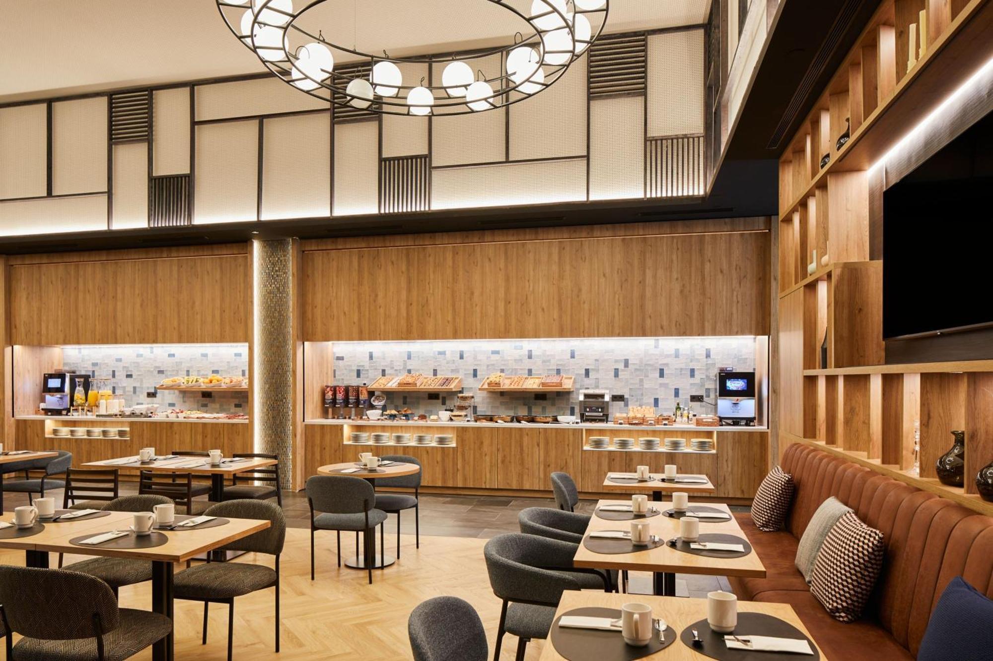 Four Points By Sheraton Barcelona Airport Hotel *